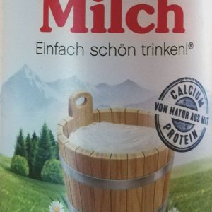 Ausschnitt von der Vorderseite einer Buttermilchverpackung von Müller Milch - Gebirge